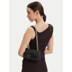 Torebka Just Cavalli. Czarne torebki klasyczne damskie Just Cavalli, bez wzorów, bez dodatków. Za 749.99 zł.