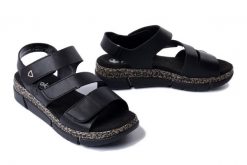 RIEKER V2301-00 black, sandały damskie. Czarne sandały damskie Rieker, bez wzorów, bez obcasa. Za 239.92 zł.