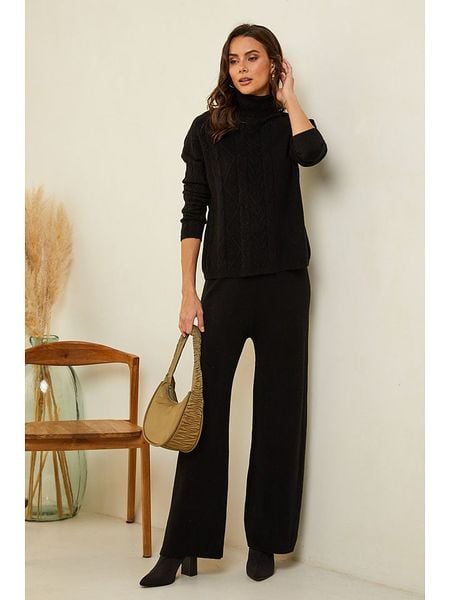 Soft Cashmere Spodnie w kolorze czarnym rozmiar: 38/40. Czarne spodnie materiałowe damskie Soft Cashmere, bez wzorów, z kaszmiru. Za 126.75 zł.