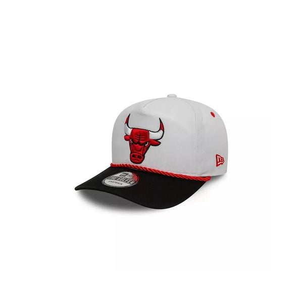 Czapka typu snapback New Era NBA Chicago Bulls. Białe czapki męskie New Era, bez wzorów. Za 202.95 zł.