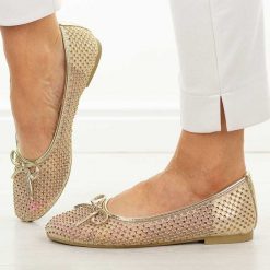 Beżowe baleriny damskie Vinceza 62270. Brązowe baleriny damskie VINCEZA, bez wzorów, bez obcasa, na płaskiej podeszwie. Za 149.00 zł.