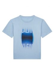 Calvin Klein Jeans T-Shirt Gradient Graphic IB0IB02446 Błękitny Regular Fit. Niebieskie t-shirty chłopięce Calvin Klein Jeans, bez wzorów, z bawełny, bez ramiączek. Za 109.99 zł.