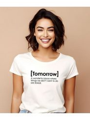 WOOOP Koszulka "Tomorrow definition" w kolorze białym rozmiar: L. Białe bluzki damskie Wooop, l, bez wzorów, z bawełny, bez kołnierzyka. Za 56.95 zł.