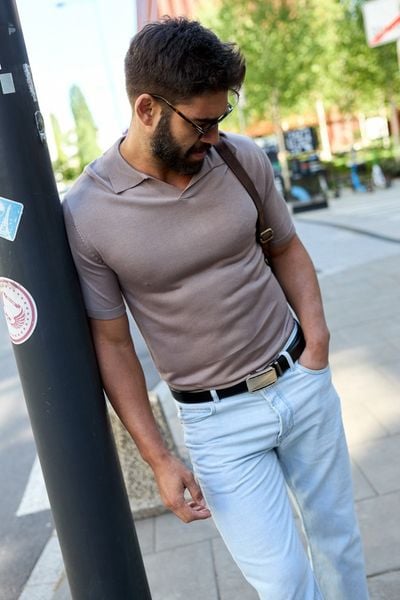 Pasek męski skórzany klamra automatyczna czarny Beltimore A51 : Kolory - czarny, Rozmiar pasków - r.130-145 cm. Czarne paski męskie bez wzorów, ze skóry, wizytowe. Za 64.99 zł.