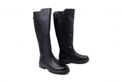 RIEKER REMONTE D0B72-01 black, kozaki damskie. Czarne kozaki damskie Rieker Remonte, ze skóry, bez obcasa, na obcasie. Za 619.90 zł.