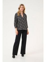 Kaffe Bluzka w kolorze czarnym rozmiar: 42. Czarne bluzki damskie Kaffe, bez wzorów, z wiskozy, bez kołnierzyka, bez ramiączek. Za 95.69 zł.