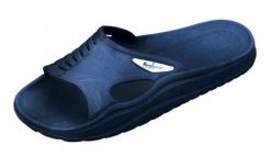 Beco unisex klapki saunowe granatowe. Czarne klapki damskie 47 Brand, bez wzorów, z materiału, bez obcasa. Za 186.99 zł.