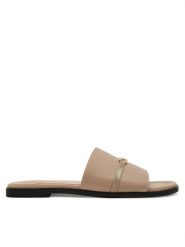 LOVE MOSCHINO Klapki JA28082G1MIM0131 Beżowy. Brązowe klapki damskie Love Moschino, bez wzorów, ze skóry, bez obcasa. Za 419.99 zł.