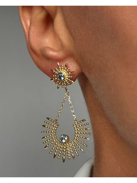 Les Petites Précieuses Pozłacane kolczyki-wkrętki z cyrkoniami rozmiar: onesize. Niebieskie kolczyki damskie Les Petites Précieuses, z cyrkonią, pozłacane. Za 252.94 zł.