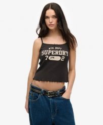Superdry Athletic Essentials Top Cami z pointelle i nadrukiem. Czarne topy sportowe damskie Superdry., bez wzorów, z bawełny, bez ramiączek. Za 129.05 zł.