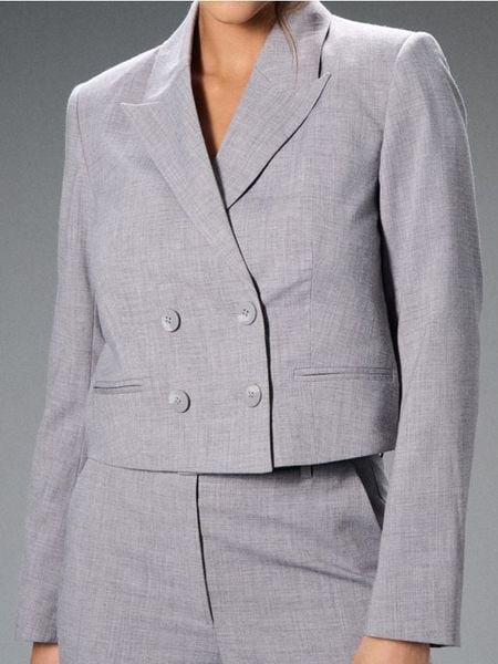 Krótki żakiet - szary. Szare marynarki i żakiety damskie Sinsay, l, bez wzorów. Za 69.99 zł.