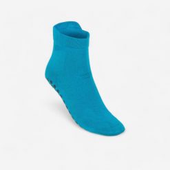 Skarpetki basenowe Nabaiji. Niebieskie skarpetki męskie NABAIJI, bez wzorów, z materiału. Za 44.99 zł.