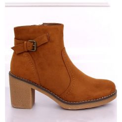 Brązowe Botki na kałczukowym obcasie camel 8B855 Camel. Brązowe botki damskie ButyModne, na jesień, bez obcasa, na obcasie, bez zapięcia. W wyprzedaży za 126.68 zł.