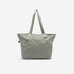 Torba - koszyk 25 litrów. Czarne torebki klasyczne damskie Decathlon, bez wzorów, z materiału, bez dodatków. Za 69.99 zł.