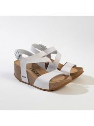 BACKSUN Sandały "Bolzano" w kolorze białym na koturnie rozmiar: 40. Białe sandały damskie Backsun, bez wzorów, z materiału, bez obcasa, na koturnie. Za 173.99 zł.