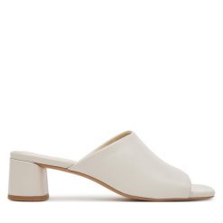 Klapki Vagabond Shoemakers. Brązowe klapki damskie Vagabond Shoemakers, bez wzorów, bez obcasa. Za 429.99 zł.