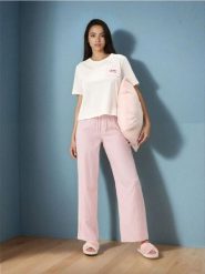 Bawełniana piżama dwuczęściowa z kieszenią - biały. Białe piżamy damskie Sinsay, l, bez wzorów, z bawełny, bez ramiączek. Za 59.99 zł.