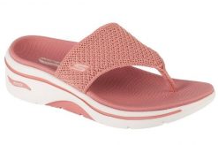 Japonki damskie, Go Walk Arch Fit 2.0 Sandal - Carrie. Czerwone klapki damskie Skechers, bez wzorów, z materiału, bez obcasa. Za 249.99 zł.