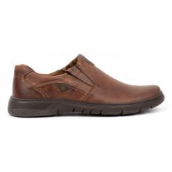 Joker Buty męskie skórzane wsuwane 507J brązowe. Brązowe buty wizytowe męskie ze skóry, z okrągłym noskiem, bez zapięcia. Za 351.82 zł.