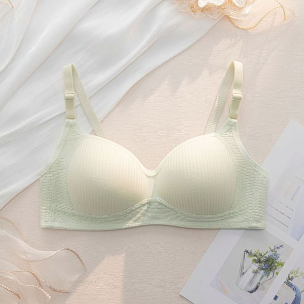 Biustonosz bezszwowy bez fiszbin codzienny elegancki Sibylle. Szare biustonosze Intica, bez wzorów, ze skóry. Za 59.00 zł.