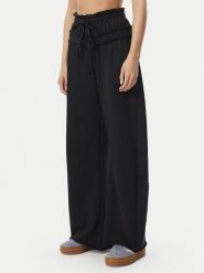 Adidas Spodnie dresowe Sst Double Waisted KS9235 Czarny Relaxed Fit. Czarne spodnie dresowe damskie Adidas, xs, bez wzorów, z dresówki. Za 349.99 zł.