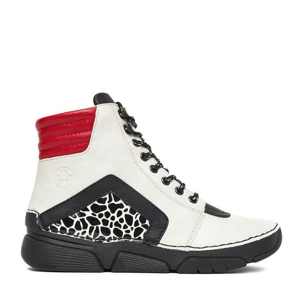 Trzewiki Rieker. Białe botki damskie Rieker, bez obcasa, na płaskiej podeszwie, bez zapięcia. Za 339.99 zł.