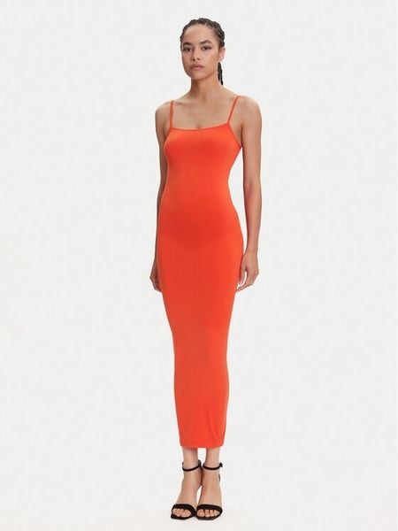 Wolford Sukienka codzienna Strap Fatal 57185 Czerwony Slim Fit. Czerwone sukienki damskie Wolford, na co dzień, xs, bez wzorów, z syntetyku, bez kołnierzyka, bez ramiączek, proste. Za 549.99 zł.