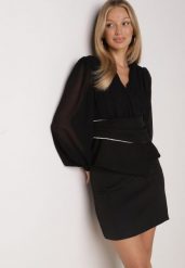 Czarna Gładka Spódnica VICES o Ołówkowym Kroju Abilura. Czarne spódniczki damskie Born2be, l, bez wzorów, biznesowe, mini, dopasowane. Za 99.99 zł.