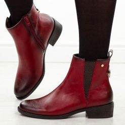 Czerwone płaskie botki damskie M.Daszyński Sa198-30. Czerwone botki damskie M.Daszyński, na jesień, z materiału, eleganckie, bez obcasa, na obcasie, bez zapięcia. Za 199.00 zł.