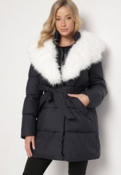 Granatowa Pikowana Kurtka z Paskiem w Talii i Odpinanym Futrzanym Kołnierzem Edalithia. Niebieskie kurtki damskie Born2be, l, bez wzorów, z futra, bez kaptura. Za 339.99 zł.