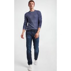 Jeansy męskie ARMANI EXCHANGE. Jeansy męskie Armani Exchange. W wyprzedaży za 375.20 zł.