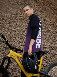4F T-shirt relaxed z nadrukiem męski - czarny L. Czarne t-shirty męskie 4f, l, bez wzorów, z bawełny, bez kołnierzyka. Za 89.99 zł.