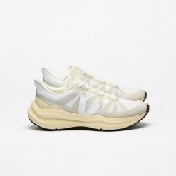 Buty sportowe VEJA Condor 3 Adv Enmesh Full-White damskie białe (CE2820742A). Brązowe buty sportowe na co dzień damskie Veja, bez wzorów. Za 549.00 zł.