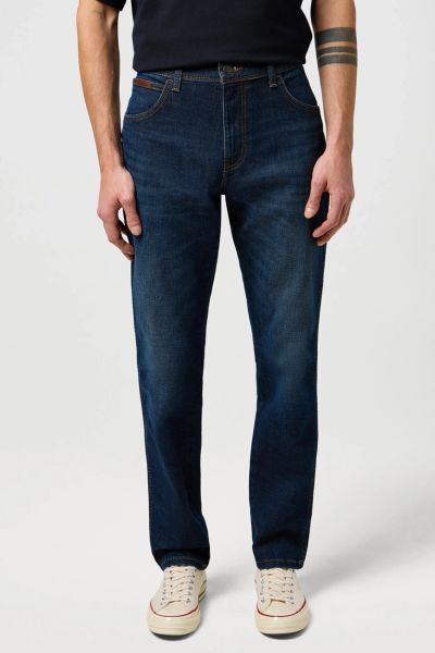 MESKIE SPODNIE WRANGLER TEXAS SLIM SADDLE SUNSET 112371379. Spodnie materiałowe męskie Wrangler, bez wzorów. Za 219.99 zł.