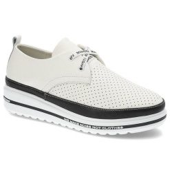 Białe Półbuty Artiker Wygodne Skórzane Buty Damskie. Białe półbuty damskie Artiker, z aplikacjami, ze skóry, eleganckie, bez obcasa, na platformie. Za 149.00 zł.