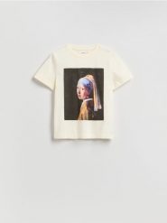 T-shirt z nadrukiem - kremowy. Białe t-shirty damskie Reserved, l, bez wzorów, z bawełny, bez kołnierzyka. Za 49.99 zł.