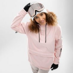Damska kurtka snowboardowa Sporty zimowe SIROKO W3-W Arlberg. Czerwone kurtki damskie SIROKO, bez wzorów, z softshellu, bez kaptura, narciarskie. Za 844.00 zł.