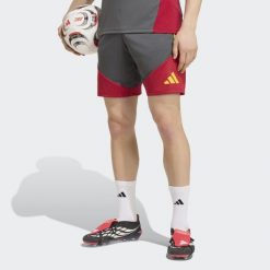 Spodenki piłkarskie treningowe ADIDAS AS Roma sezon 2026-2027. Spodenki sportowe damskie Adidas, s, z materiału, na fitness i siłownię. Za 199.99 zł.