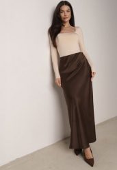 Brązowa Satynowa Spódnica Maxi Shapas. Brązowe spódniczki damskie Born2be, l, bez wzorów, z satyny, z podwyższonym stanem, maxi. Za 109.99 zł.