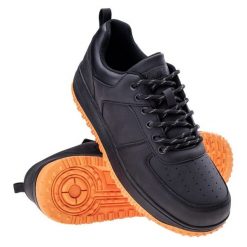 Buty Magnum Madson Ii Low 92800401857 czarne. Czarne buty sportowe na co dzień męskie z gumy, bez zapięcia. Za 215.27 zł.