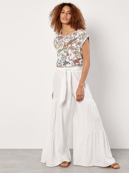 Apricot Bluzka w kolorze białym rozmiar: XL. Białe bluzki damskie Apricot, xl, bez wzorów, z wiskozy, bez kołnierzyka, bez ramiączek. Za 52.67 zł.