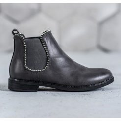 SDS szare Sztyblety Z Dżetami. Szare botki damskie SDS, ze skóry ekologicznej, bez obcasa, bez zapięcia. W wyprzedaży za 79.00 zł.