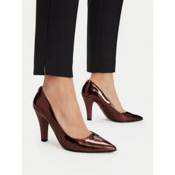 Czółenka Nine West. Brązowe czółenka damskie Nine West, bez wzorów, bez obcasa. Za 249.99 zł.