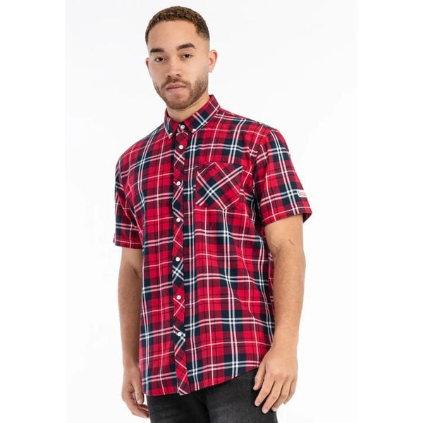 Koszula Lonsdale Brixworth. Czerwone koszule męskie Lonsdale, xl, bez wzorów, bez kołnierzyka, bez ramiączek. Za 261.50 zł.