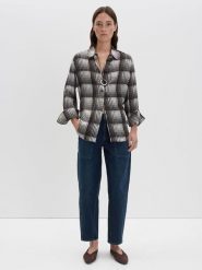 Someday Bluzka "Zebecca" w kolorze czarno-białym rozmiar: 38. Czarne bluzki damskie Someday, bez wzorów, z wiskozy, bez kołnierzyka, bez ramiączek. Za 143.99 zł.