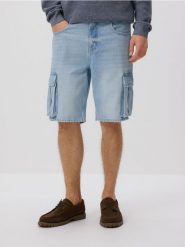 Jeansowe szorty cargo - niebieski. Niebieskie szorty męskie Reserved, z denimu, bez kołnierzyka. W wyprzedaży za 79.99 zł.