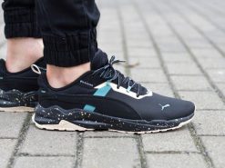 Buty lifestyle męskie Puma Stride Open Road 389424 02. Czarne obuwie do biegania damskie Puma. Za 273.89 zł.