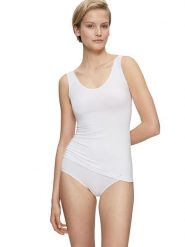 Triumph Top "Smart Natural" w kolorze białym rozmiar: 36-42. Białe topy damskie Triumph, bez wzorów, bez kołnierzyka. Za 96.83 zł.