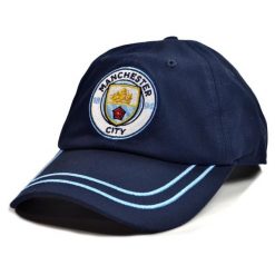 Czapka Manchester City oficjalna licencjonowana. Niebieskie czapki męskie MANCHESTER CITY, bez wzorów. Za 94.90 zł.