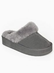 Gooce Wełniane kapcie "Emeline" w kolorze szarym rozmiar: 38. Szare kapcie damskie Gooce, ze skóry. Za 209.33 zł.